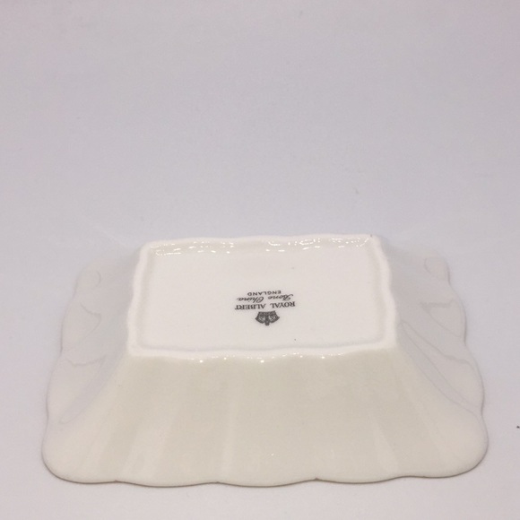 Royal Albert Golden Wedding Anniversary 50th Dish - Picture 8 of 9